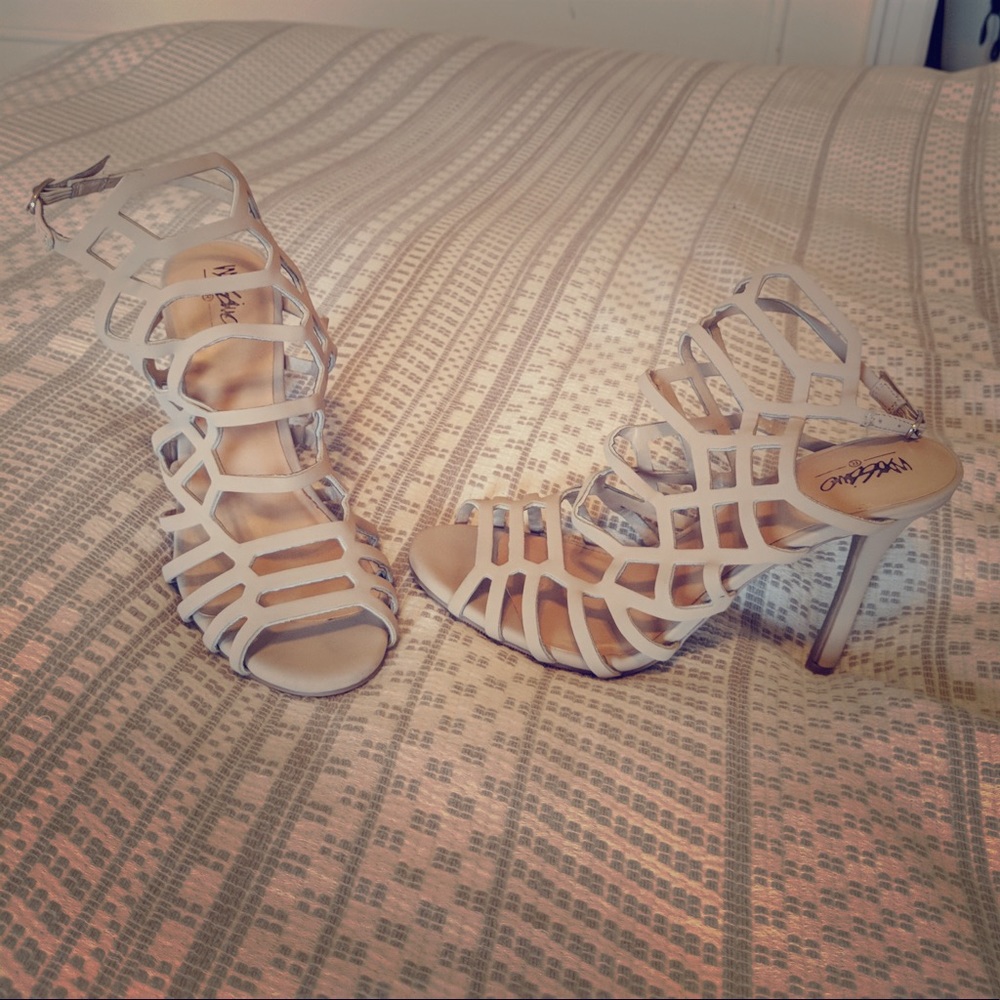 Mossimo Nude Strappy Heels